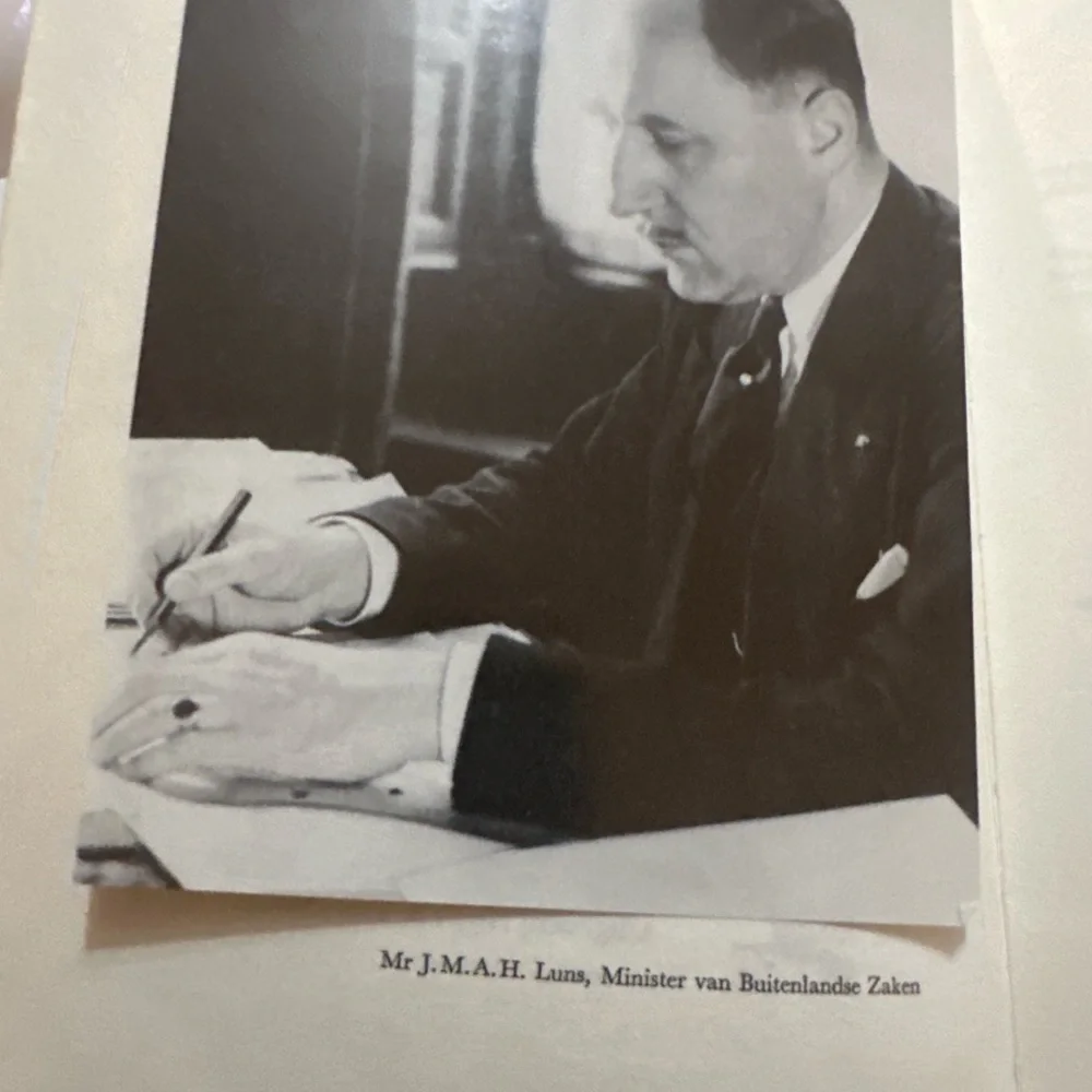 Vintage Dutch Cookbook “Internationale Gerechten” (1970)